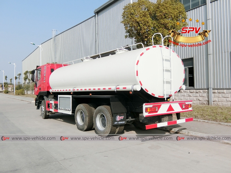 Rear Left View: Water Bowser 20,000 liters IVECO Red